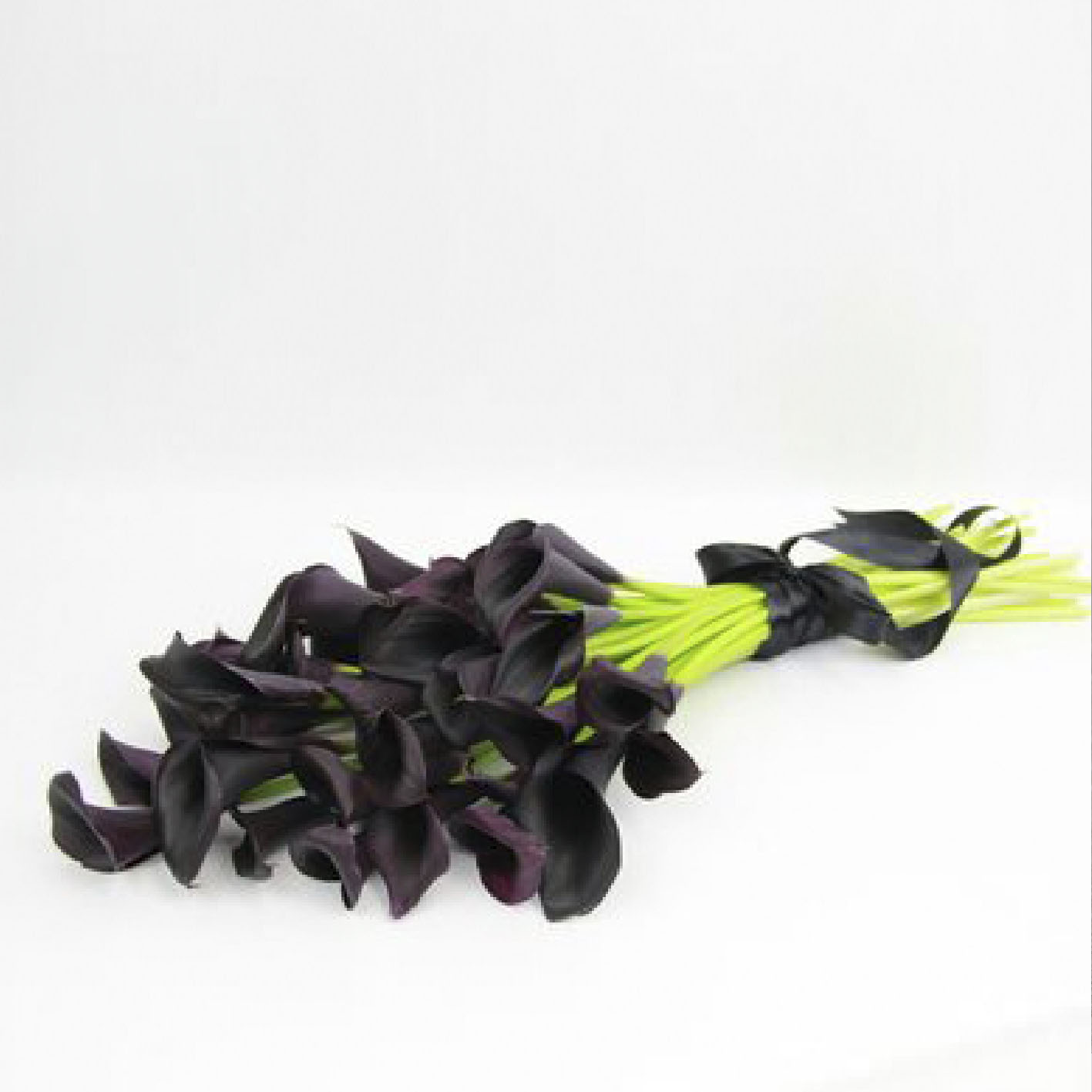 product: Черные каллы | Цветы на похороны.